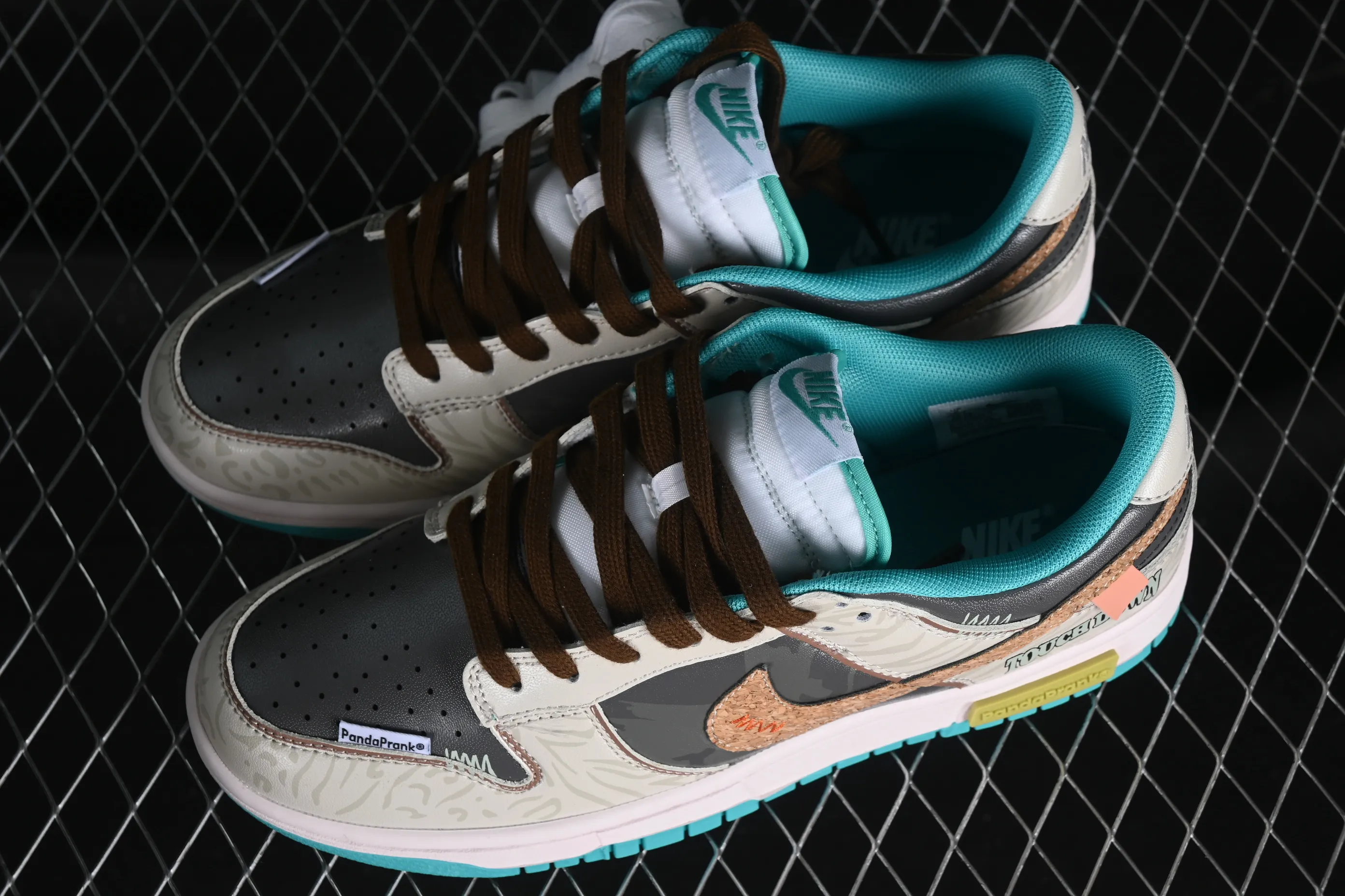 All Categories Nk SB Dunk Series Nk SB Dunk Low Low-top sneakers Nk Dunk Low Panda Prank Spring Touchdown Spring Olive Vietnam Tan Green SB Strappy Low-top Casual Shoes DV0834-101